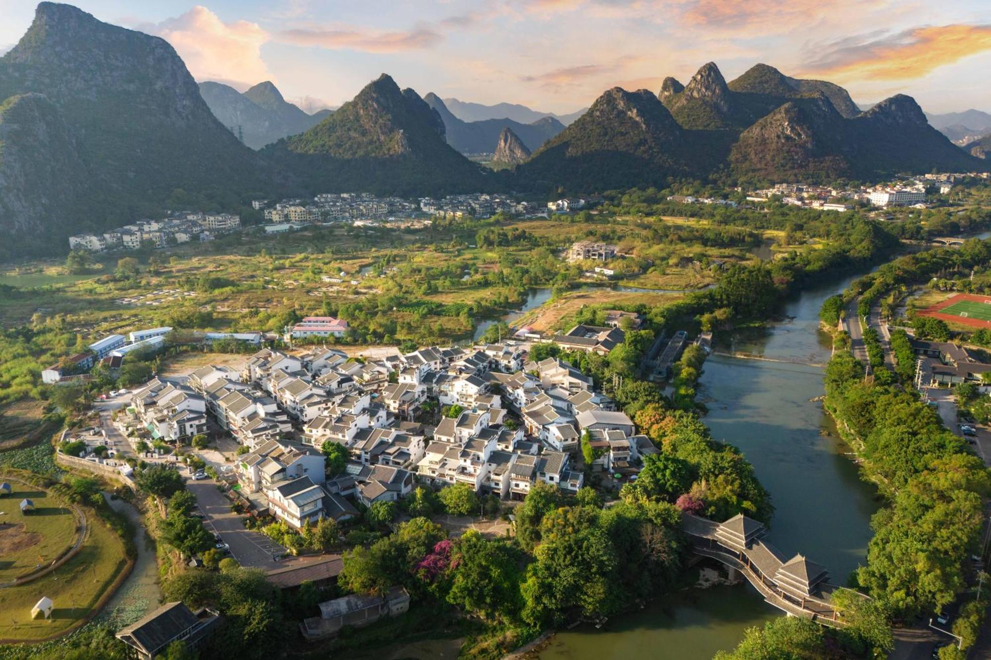 Guilin Village Creek Inn-Free Private Car Pick Up Station Stay 3 Nights Eksteriør bilde